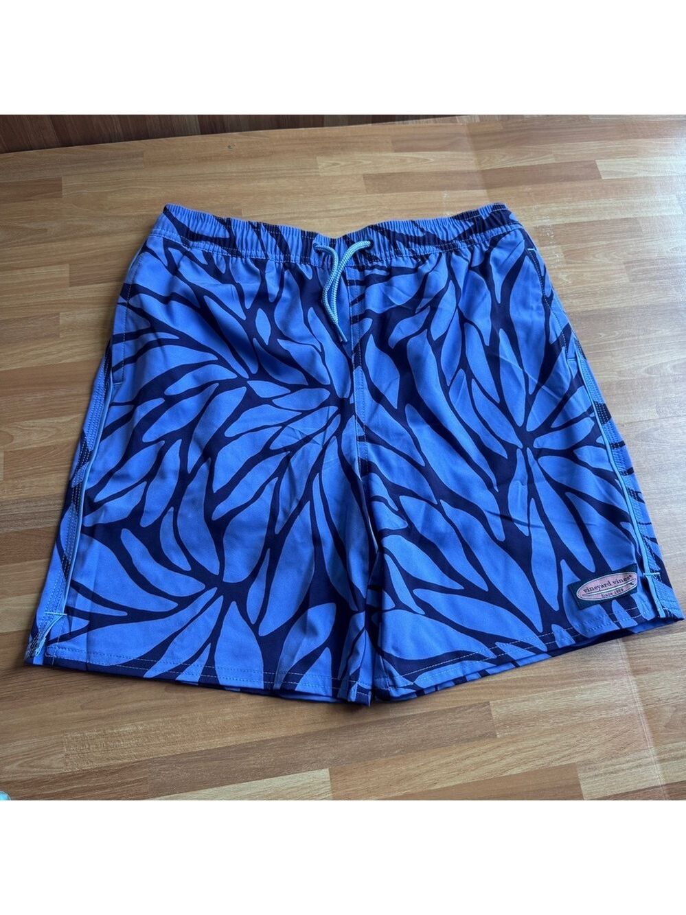 Vineyard Vines swim trunks boys 16 tropical print purple & blue nwt